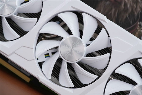 《黑神话：悟空》定制！耕升RTX 4070 SUPER踏雪OC定制版图赏