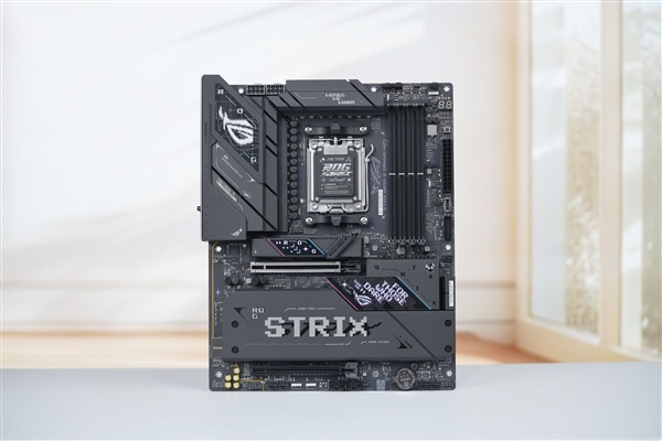 AMD新座驾！华硕ROG STRIX B850-E GAMING WIFI主板图赏